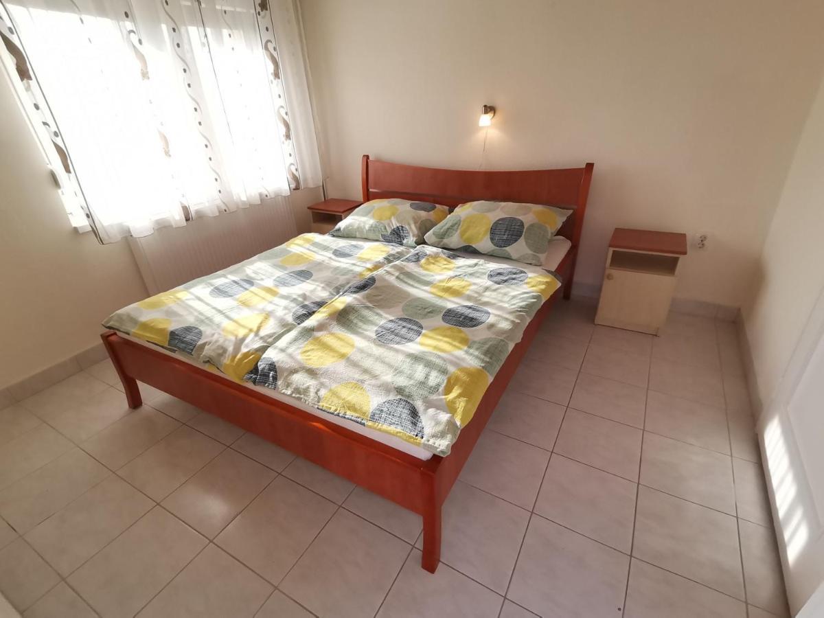 Hajdúszoboszló Gyoengyvirag Apartmanhaz מראה חיצוני תמונה