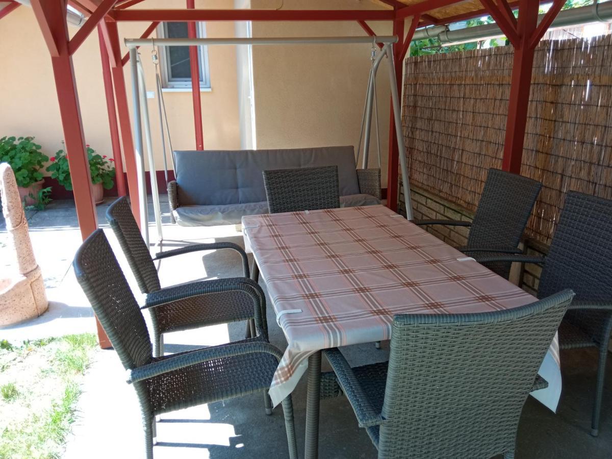 Hajdúszoboszló Gyoengyvirag Apartmanhaz מראה חיצוני תמונה