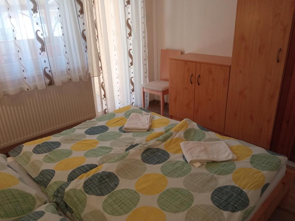 Hajdúszoboszló Gyoengyvirag Apartmanhaz מראה חיצוני תמונה