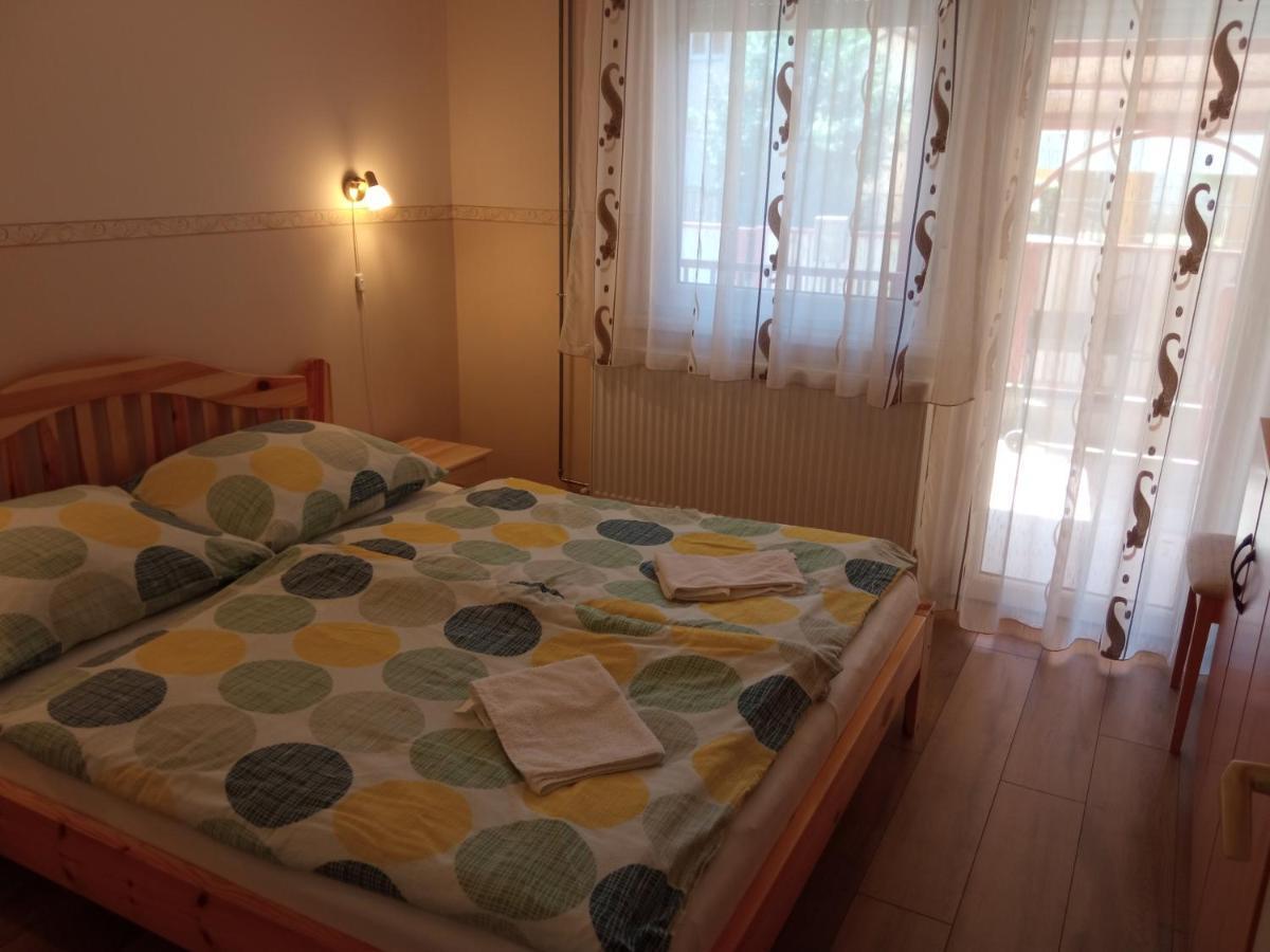 Hajdúszoboszló Gyoengyvirag Apartmanhaz מראה חיצוני תמונה